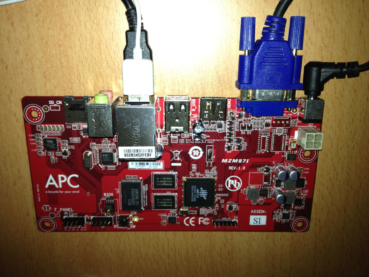 Playing with my new VIA Android APC now :)